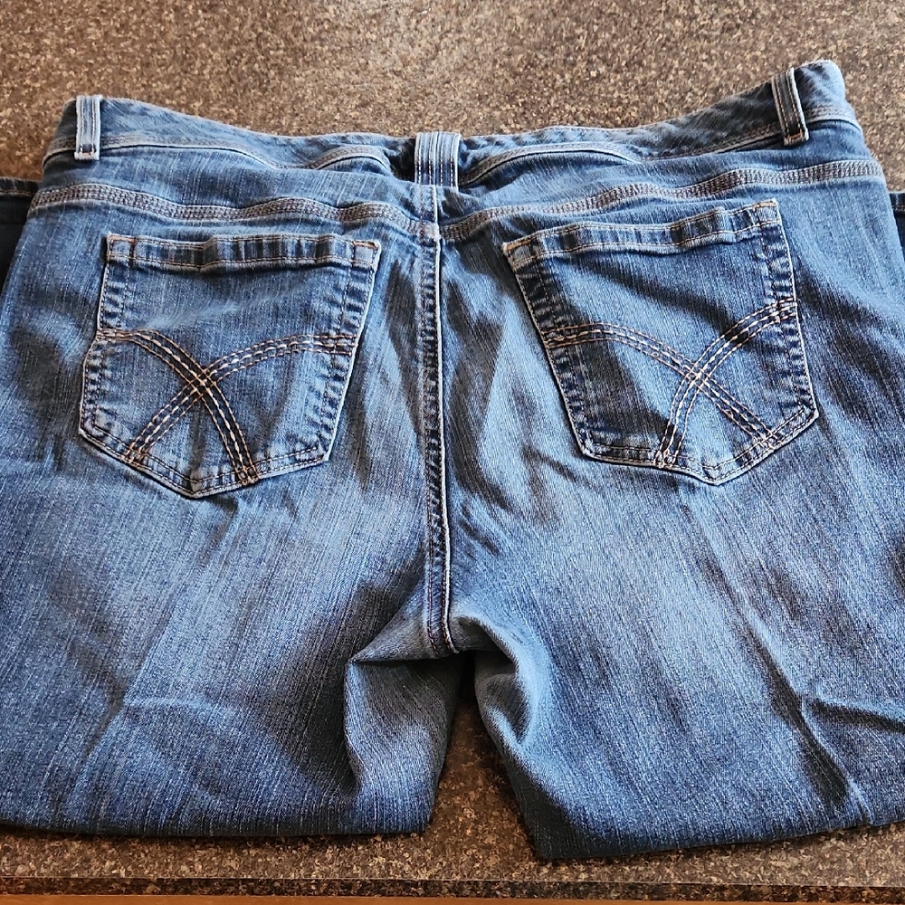 Tommy Hilfiger Blue Denim Jeans with Back Pocket Stitching